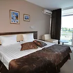 Ξενοδοχείο Regata Palace 4*