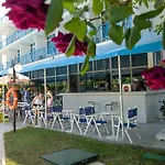 Regata Palace Ξενοδοχείο 4*