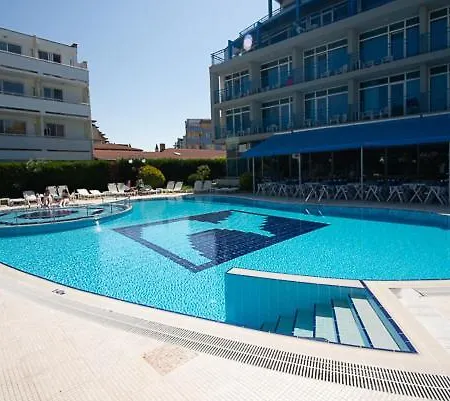 Regata Palace Otel 4*