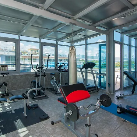 Хотел Regata Palace 4*
