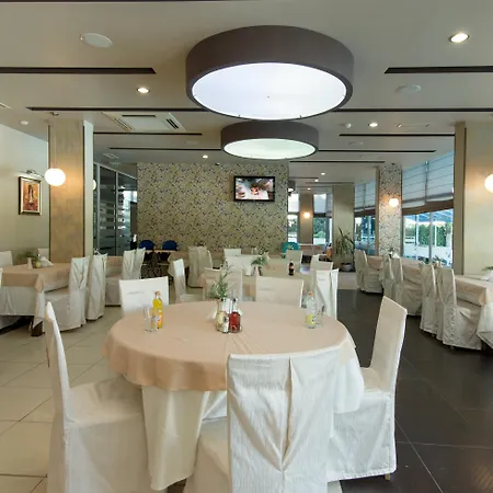 Hotell Regata Palace 4*