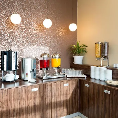 Хотел Regata Palace 4*