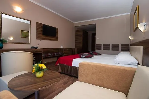 Regata Palace 4* Napospart